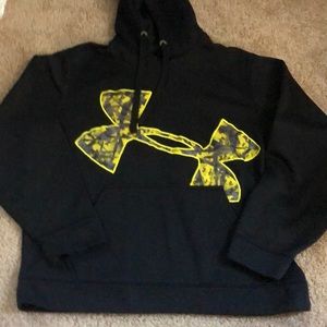 EUC Men’s Under Armour Hoodie Sz XL